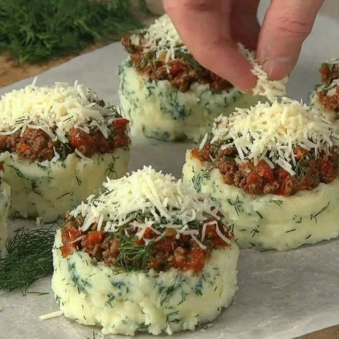 4 Ingredient Mounjaro Recipe – Step-by-step process showing lemon, ginger, and honey being mixed into a detox drink