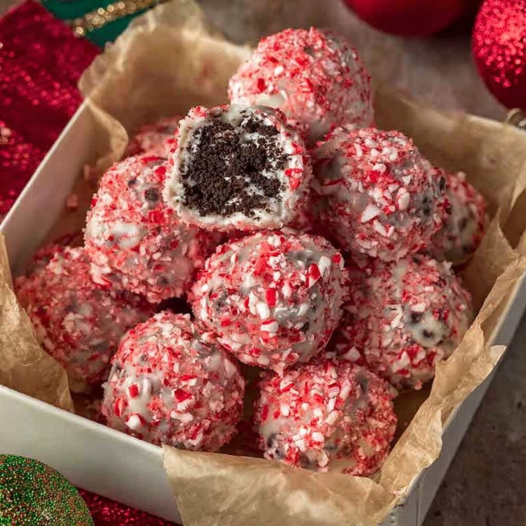 4 Ingredient Mounjaro Recipe – Step-by-step process showing lemon, ginger, and honey being mixed into a detox drink