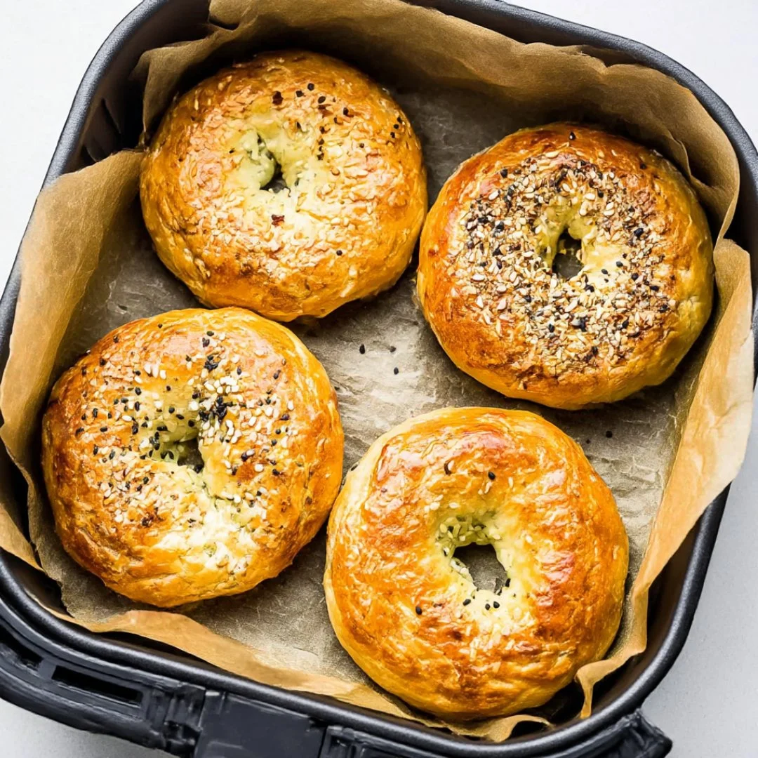 4 Ingredient Mounjaro Recipe – Step-by-step process showing lemon, ginger, and honey being mixed into a detox drink