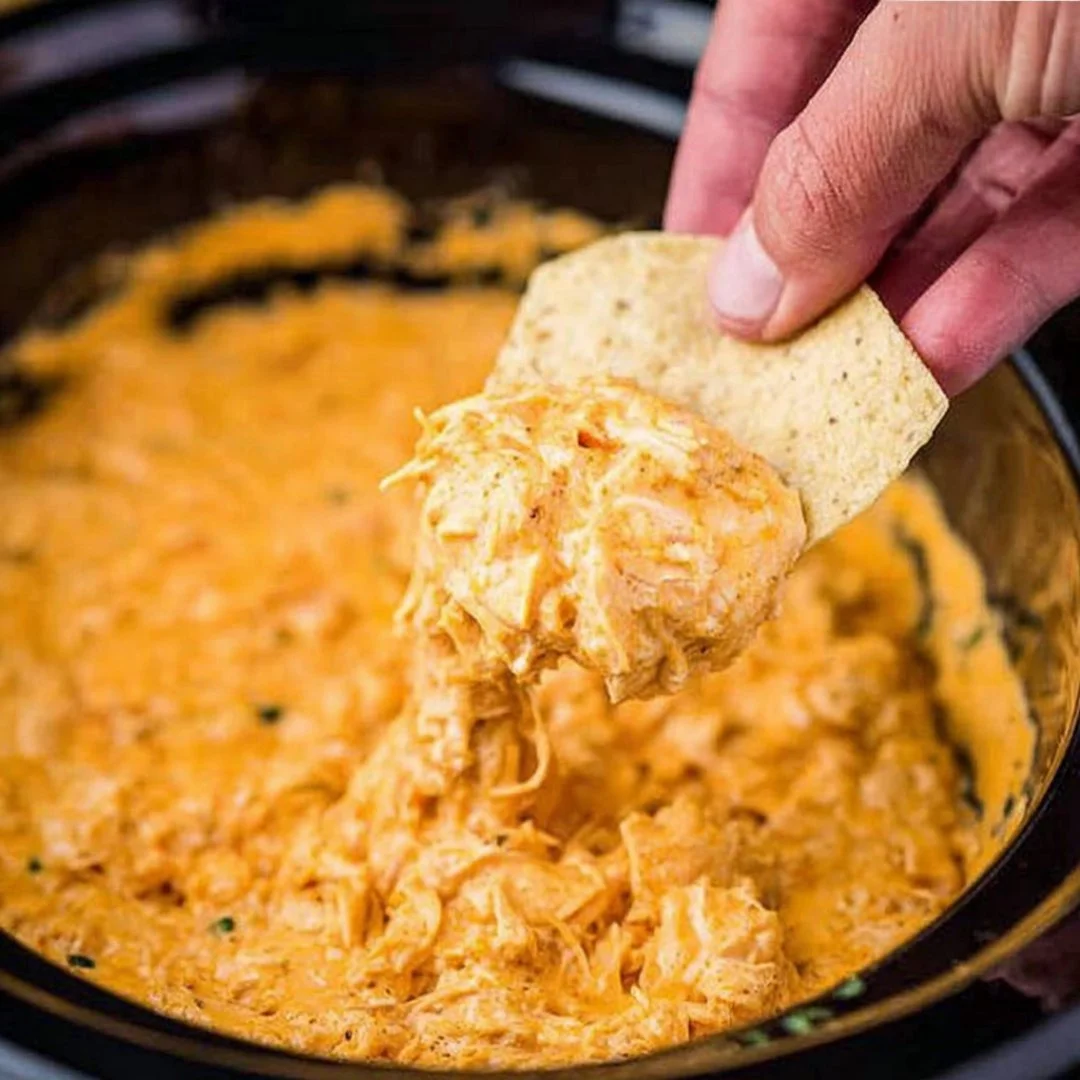 4 Ingredient Mounjaro Recipe – Step-by-step process showing lemon, ginger, and honey being mixed into a detox drink