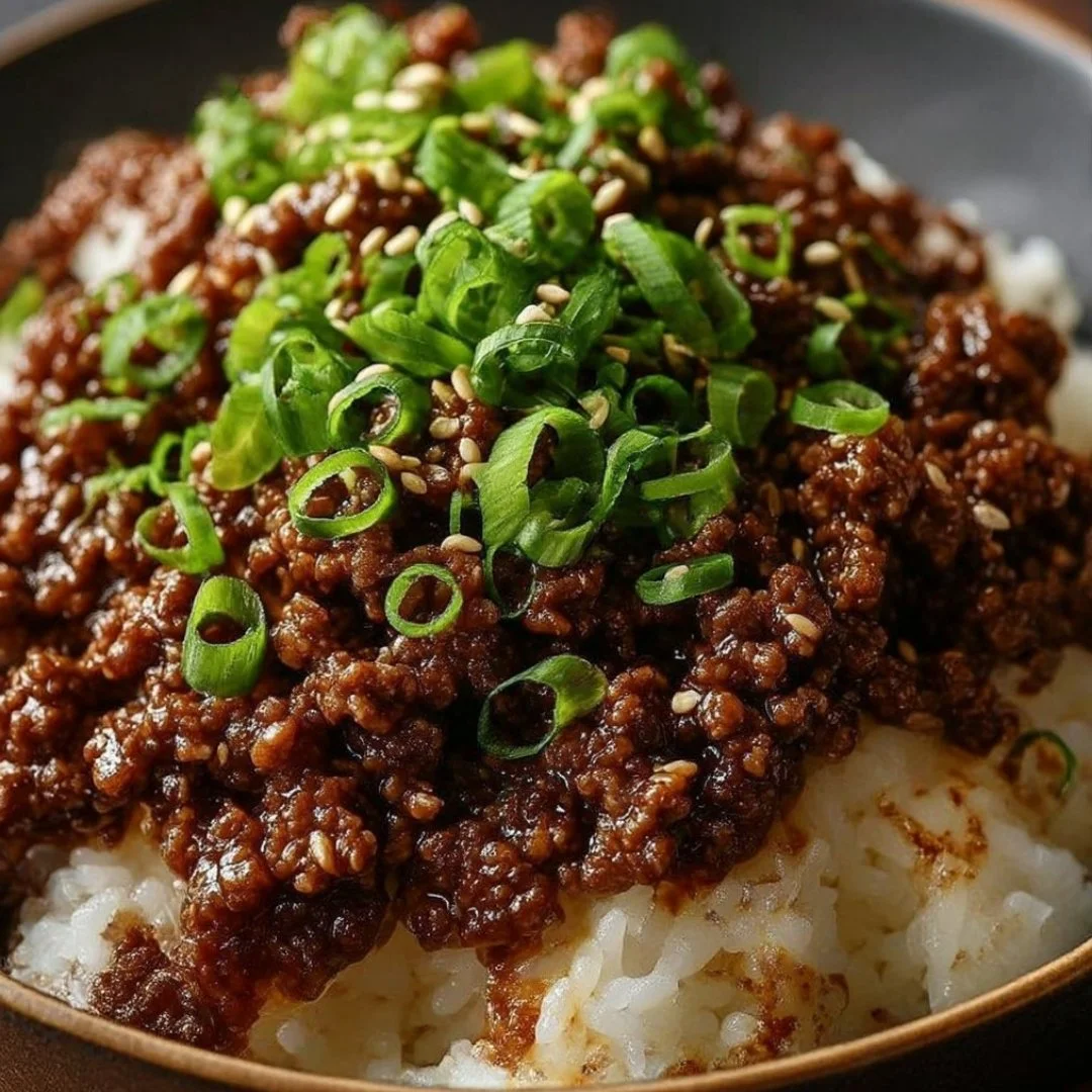 4 Ingredient Mounjaro Recipe – Step-by-step process showing lemon, ginger, and honey being mixed into a detox drink