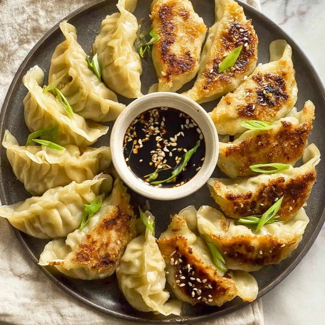 4 Ingredient Mounjaro Recipe – Step-by-step process showing lemon, ginger, and honey being mixed into a detox drink