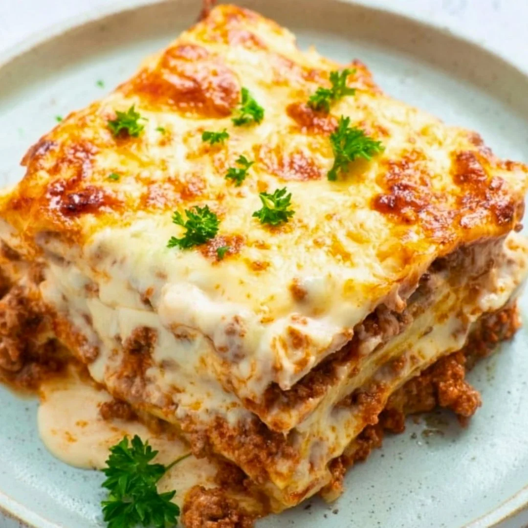 4 Ingredient Mounjaro Recipe – Step-by-step process showing lemon, ginger, and honey being mixed into a detox drink