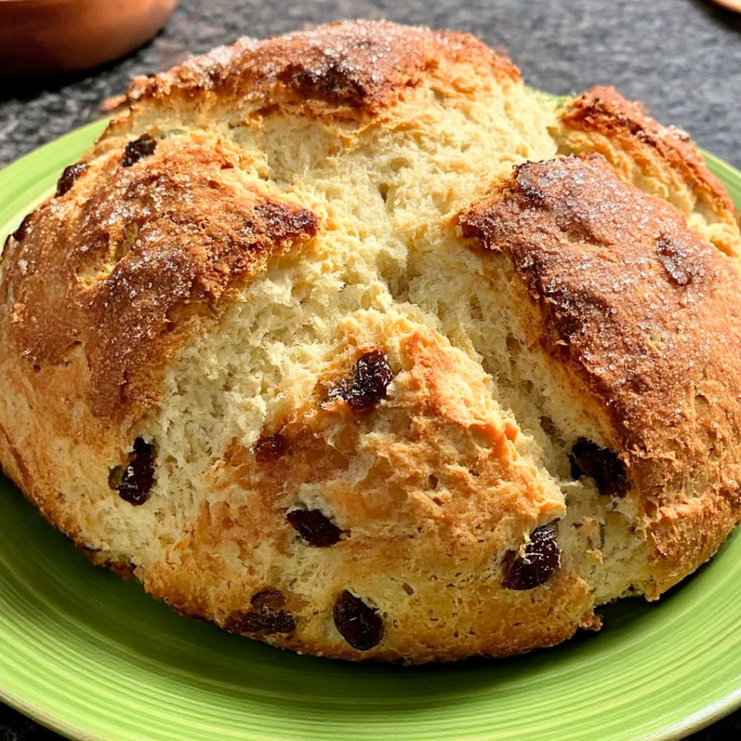 4 Ingredient Mounjaro Recipe – Step-by-step process showing lemon, ginger, and honey being mixed into a detox drink