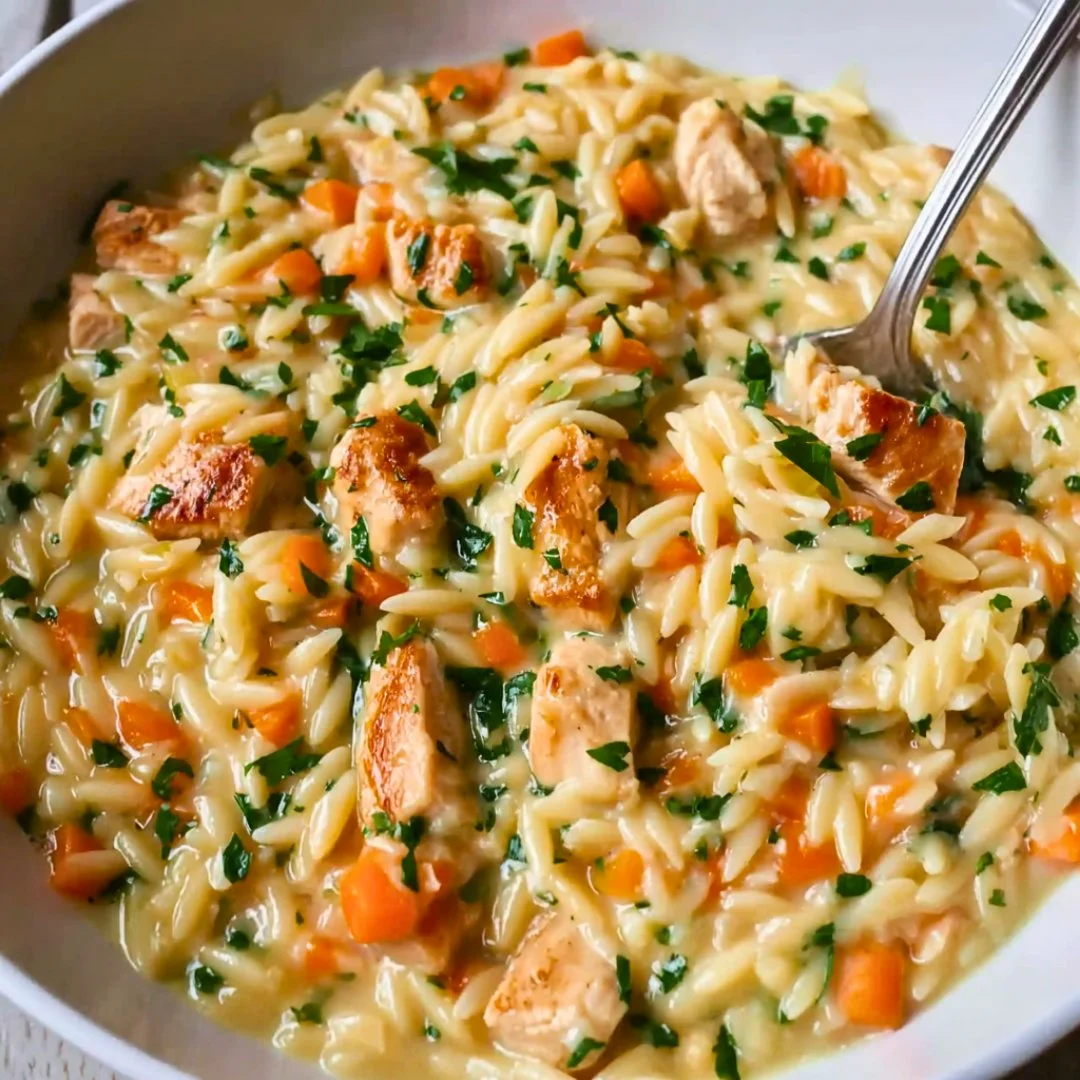 4 Ingredient Mounjaro Recipe – Step-by-step process showing lemon, ginger, and honey being mixed into a detox drink