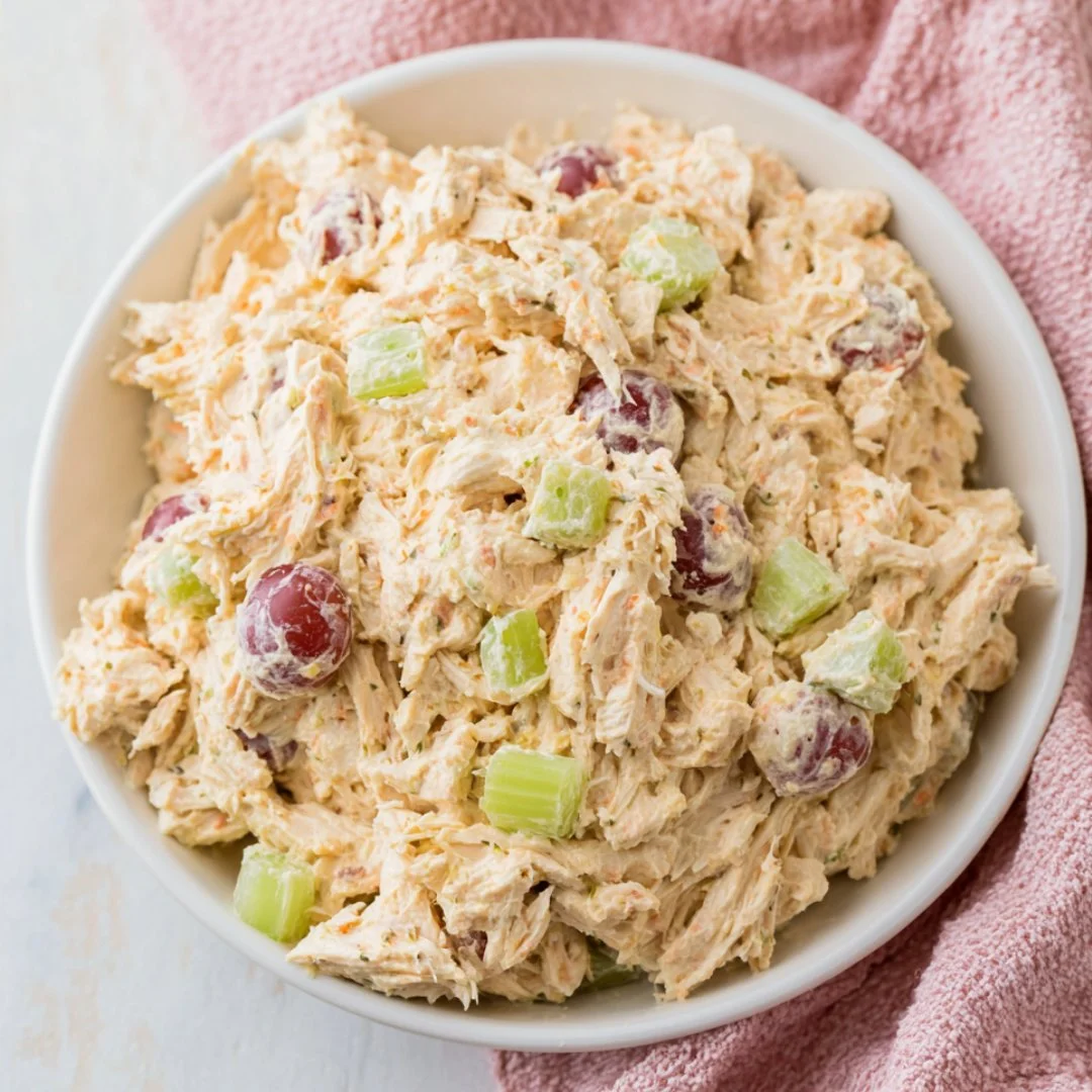 4 Ingredient Mounjaro Recipe – Step-by-step process showing lemon, ginger, and honey being mixed into a detox drink