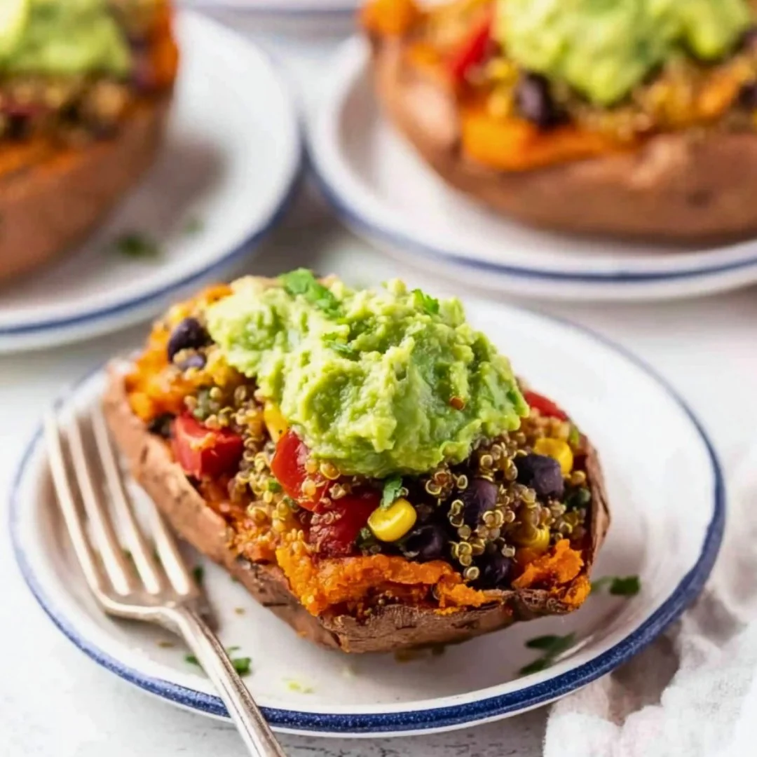 4 Ingredient Mounjaro Recipe – Step-by-step process showing lemon, ginger, and honey being mixed into a detox drink