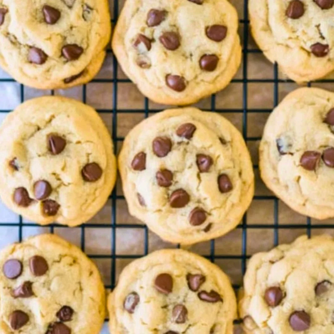 4 Ingredient Mounjaro Recipe – Step-by-step process showing lemon, ginger, and honey being mixed into a detox drink