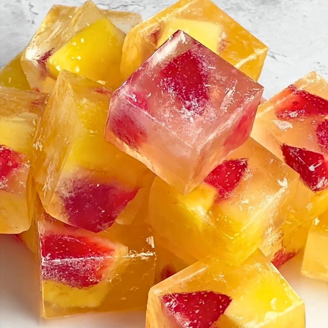 4 Ingredient Mounjaro Recipe – Step-by-step process showing lemon, ginger, and honey being mixed into a detox drink